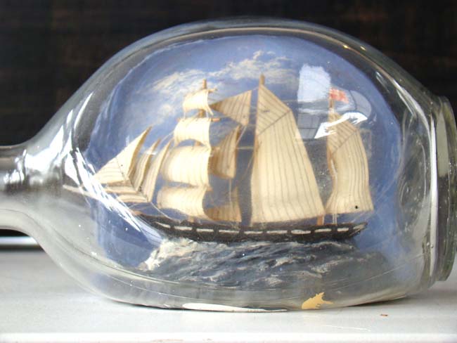 A finely detailed Ship-in a bottle, third quarter 20th century. — image 2